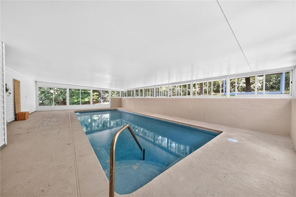 En Venta: $949,900 (4 camas, 4 baños, 4440 Pies cuadrados)