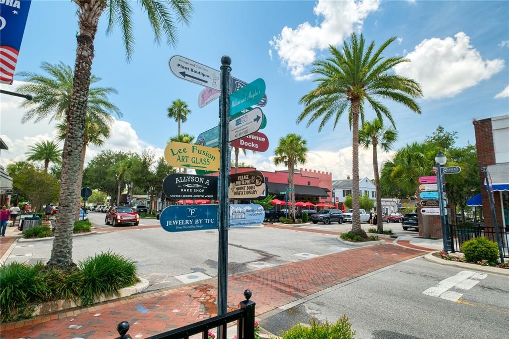 En Venta: $949,900 (4 camas, 4 baños, 4440 Pies cuadrados)