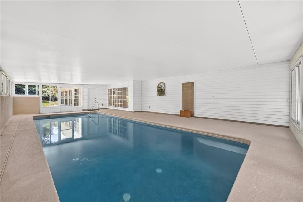 En Venta: $949,900 (4 camas, 4 baños, 4440 Pies cuadrados)