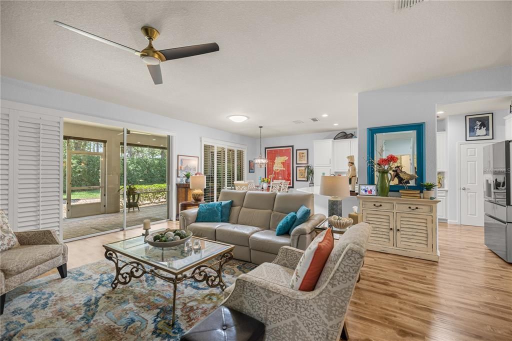 En Venta: $415,000 (3 camas, 2 baños, 1958 Pies cuadrados)