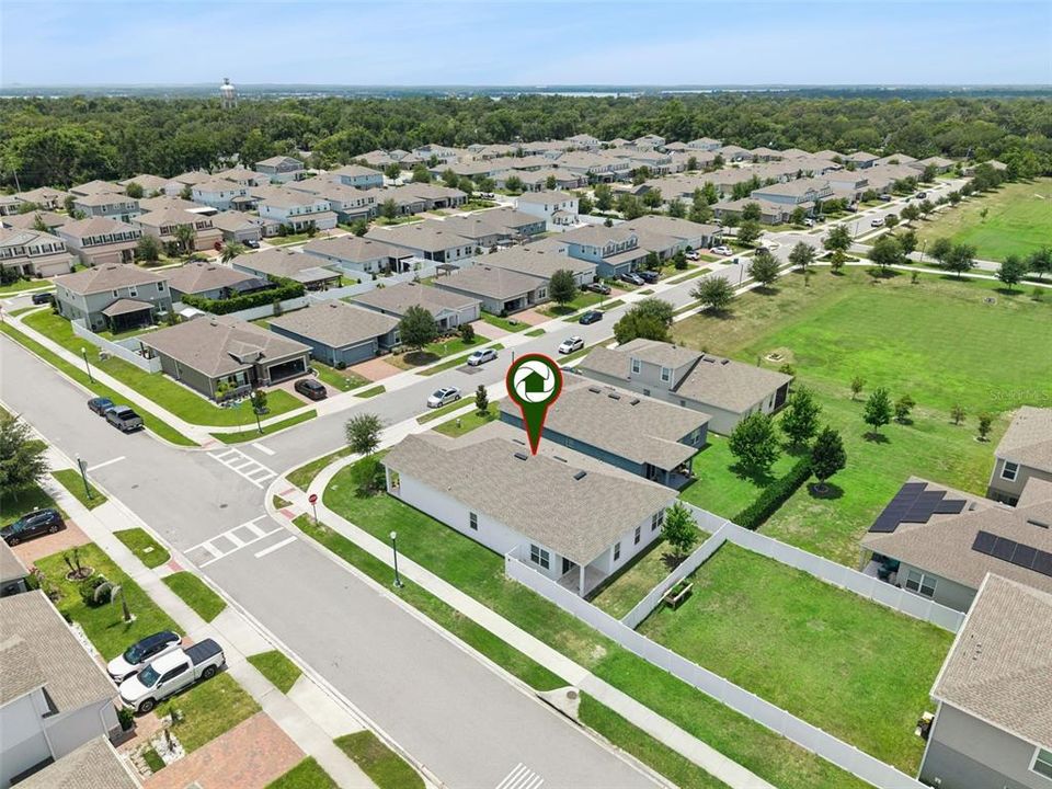 For Sale: $430,000 (4 beds, 2 baths, 1996 Square Feet)
