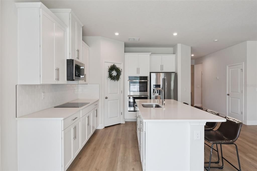 For Sale: $430,000 (4 beds, 2 baths, 1996 Square Feet)