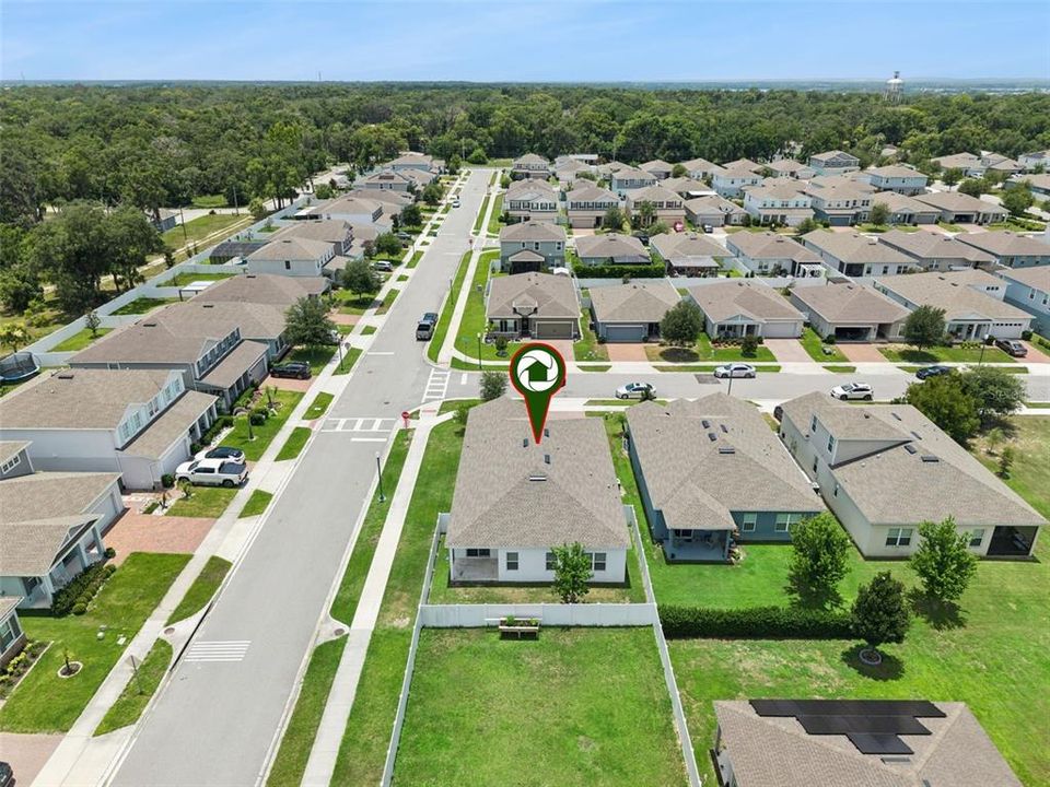 For Sale: $430,000 (4 beds, 2 baths, 1996 Square Feet)
