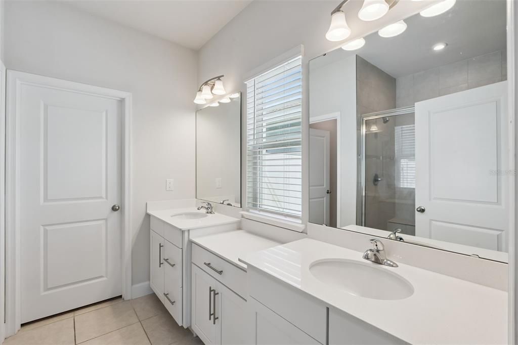 For Sale: $430,000 (4 beds, 2 baths, 1996 Square Feet)
