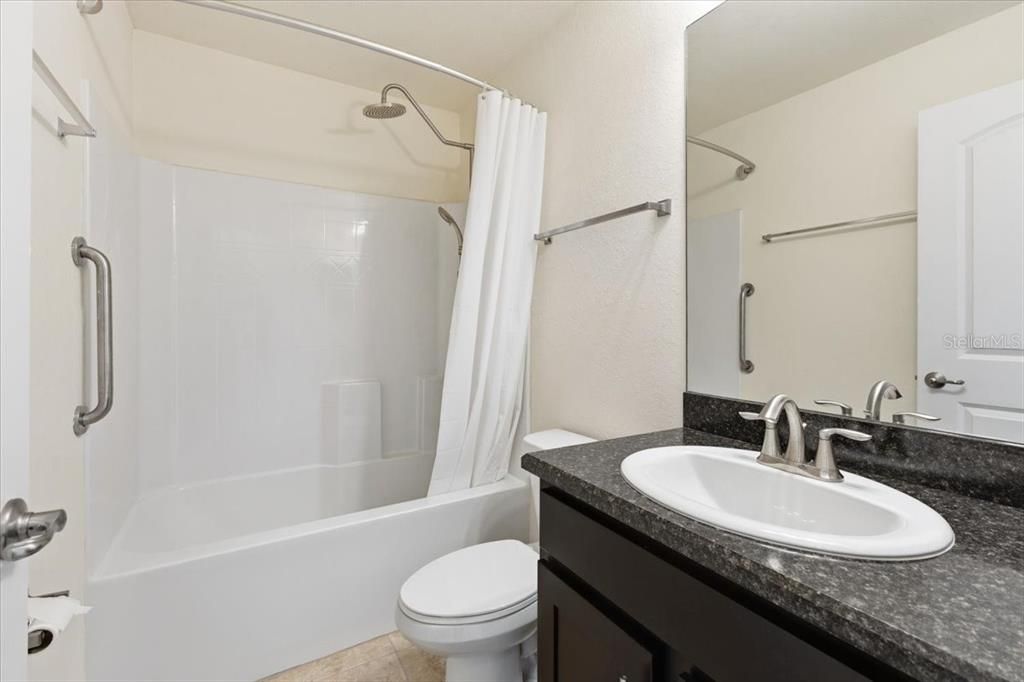 В аренду: $1,800 (3 спален, 2 ванн, 1614 Квадратных фут)