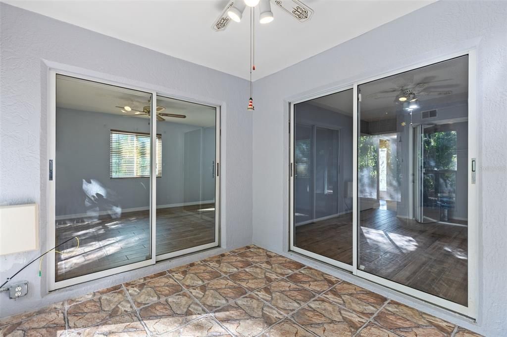 На продажу: $225,000 (2 спален, 2 ванн, 1359 Квадратных фут)