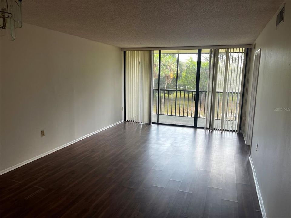 En Renta: $1,595 (2 camas, 2 baños, 960 Pies cuadrados)