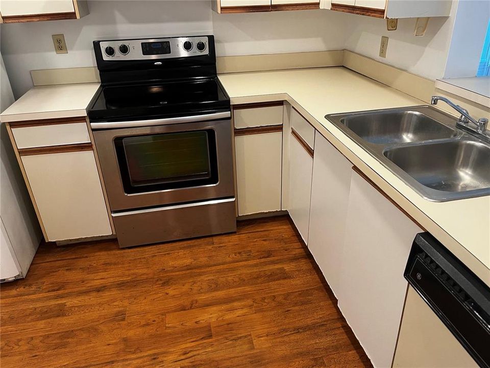 En Renta: $1,595 (2 camas, 2 baños, 960 Pies cuadrados)