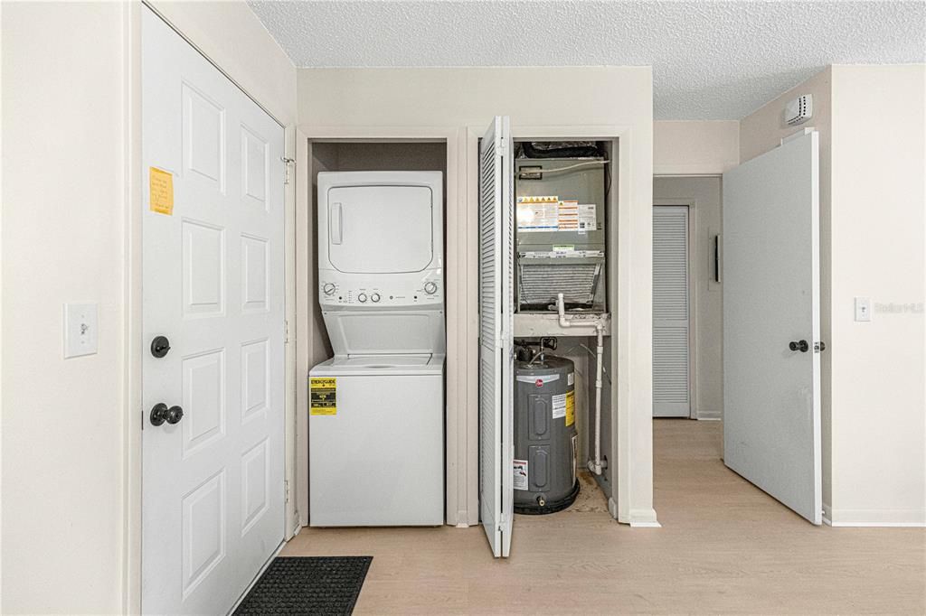 В аренду: $1,450 (2 спален, 2 ванн, 1036 Квадратных фут)