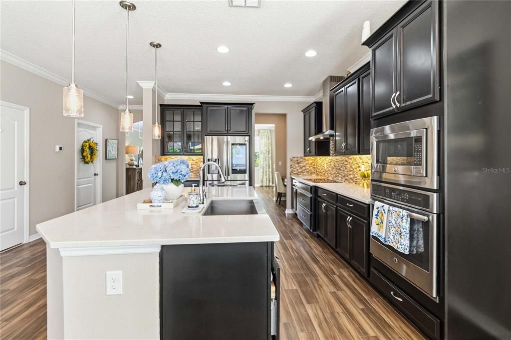 For Sale: $780,000 (5 beds, 5 baths, 3819 Square Feet)