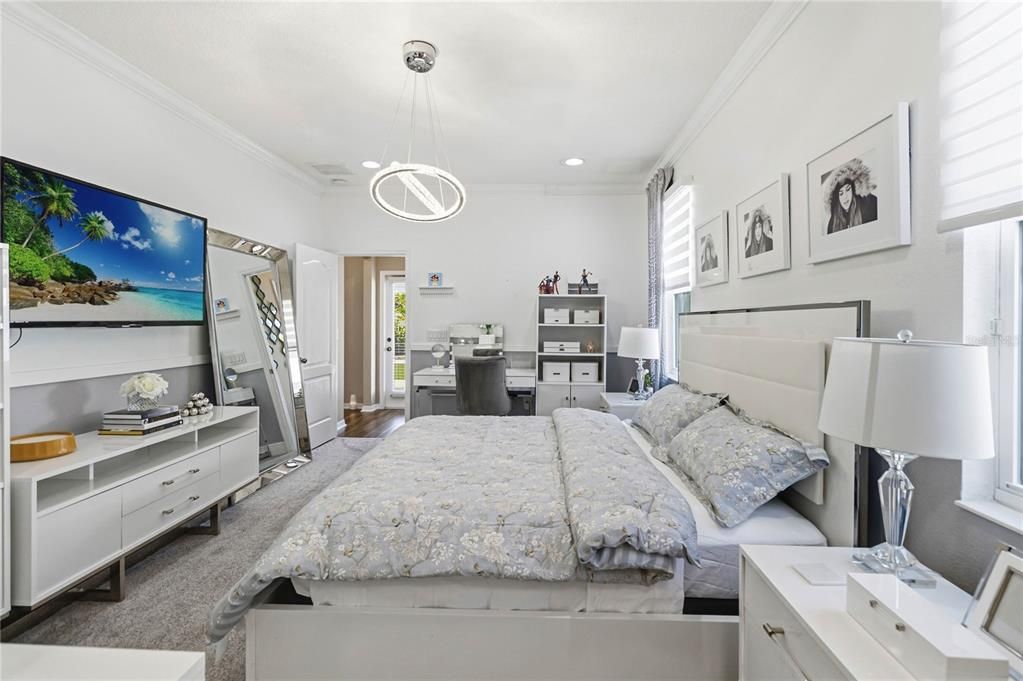 For Sale: $780,000 (5 beds, 5 baths, 3819 Square Feet)