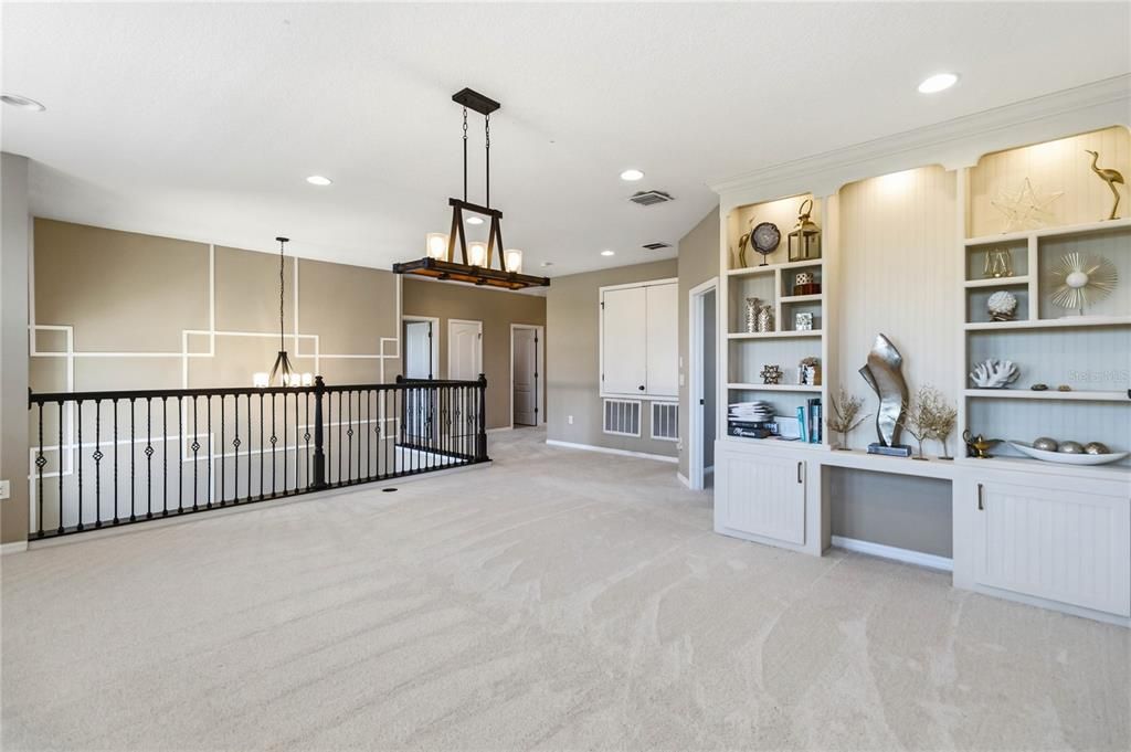 For Sale: $780,000 (5 beds, 5 baths, 3819 Square Feet)