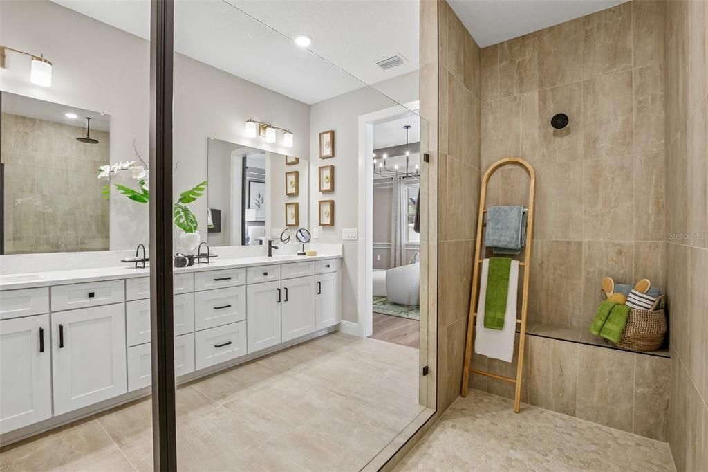 En Venta: $979,999 (4 camas, 4 baños, 3858 Pies cuadrados)