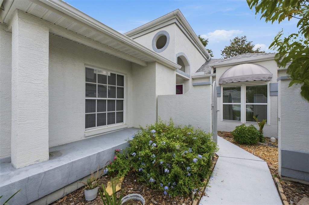 For Sale: $270,000 (2 beds, 2 baths, 1283 Square Feet)
