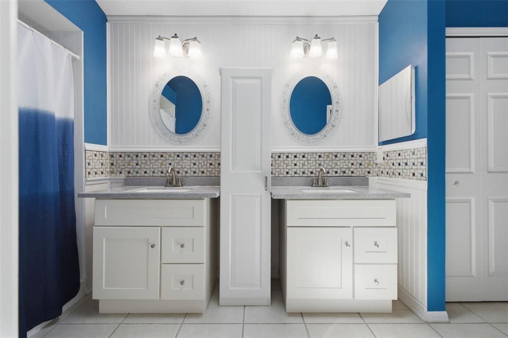 For Sale: $270,000 (2 beds, 2 baths, 1283 Square Feet)