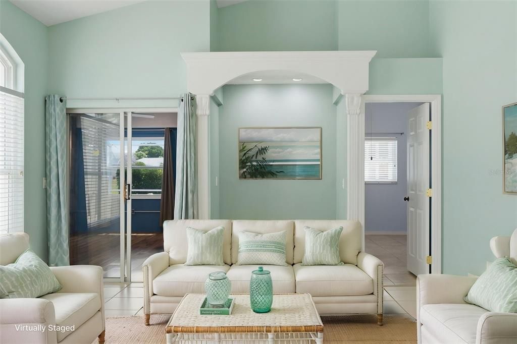 For Sale: $270,000 (2 beds, 2 baths, 1283 Square Feet)