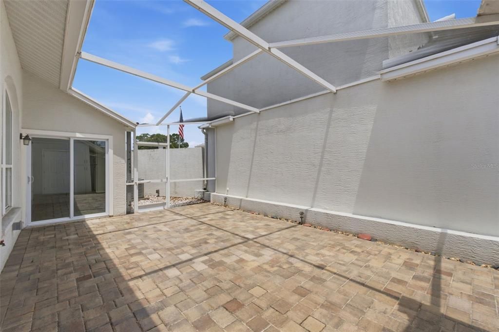 For Sale: $270,000 (2 beds, 2 baths, 1283 Square Feet)