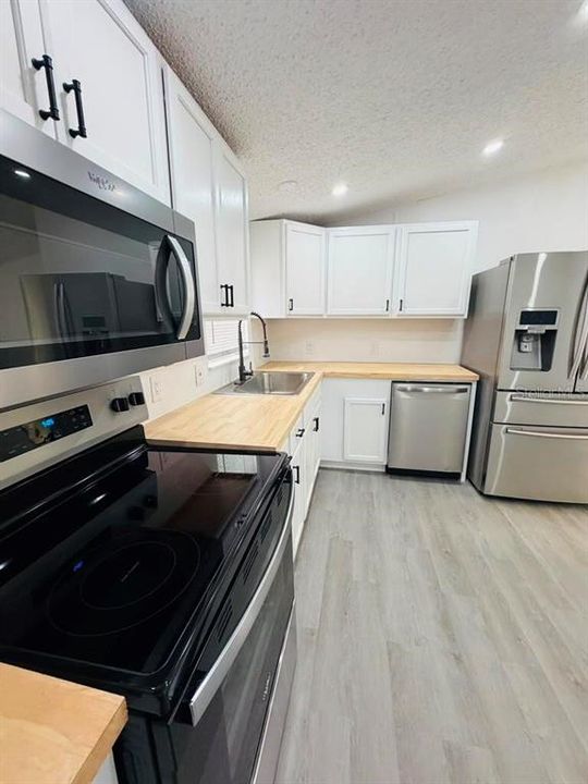 В аренду: $1,900 (3 спален, 2 ванн, 1000 Квадратных фут)