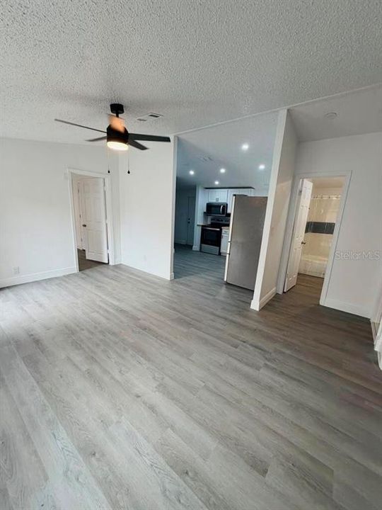 В аренду: $1,900 (3 спален, 2 ванн, 1000 Квадратных фут)