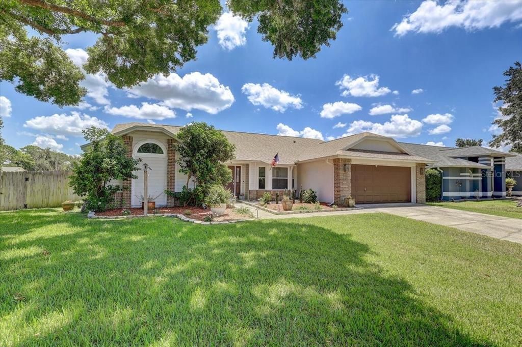 На продажу: $399,900 (3 спален, 2 ванн, 1682 Квадратных фут)