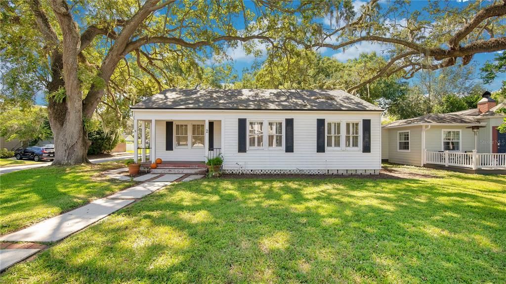For Rent: $2,495 (3 beds, 2 baths, 1379 Square Feet)