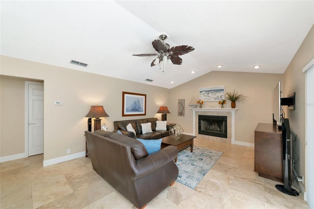 For Sale: $799,900 (3 beds, 2 baths, 2474 Square Feet)