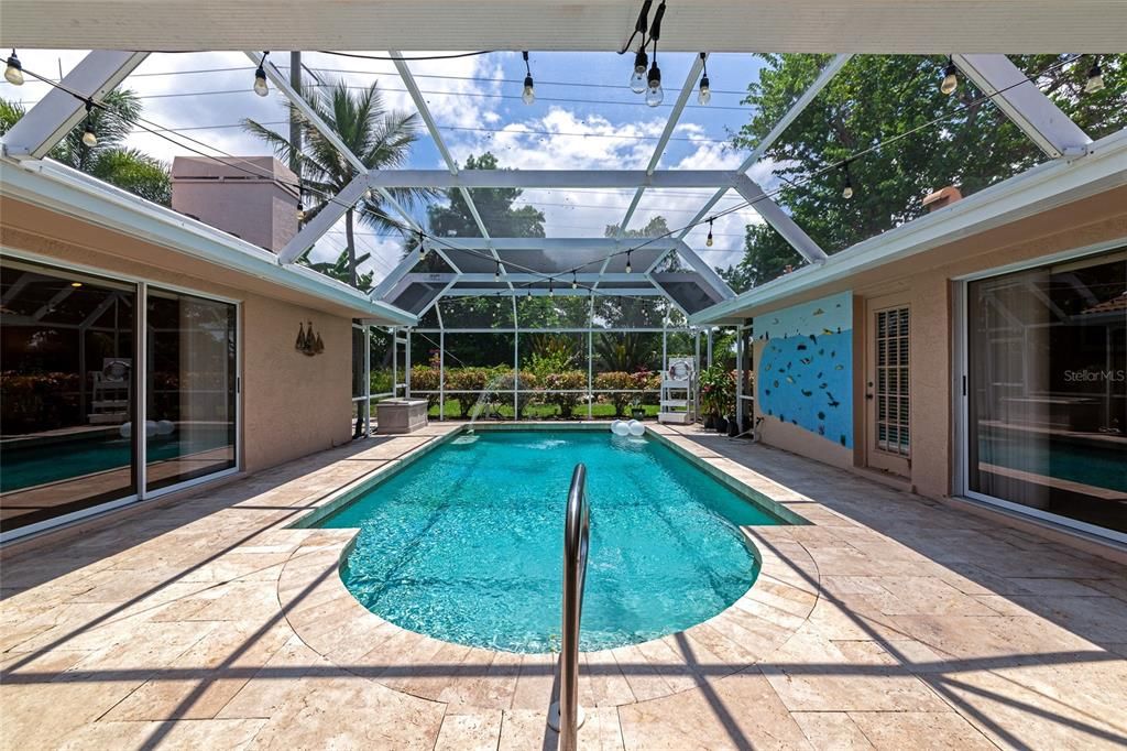For Sale: $799,900 (3 beds, 2 baths, 2474 Square Feet)