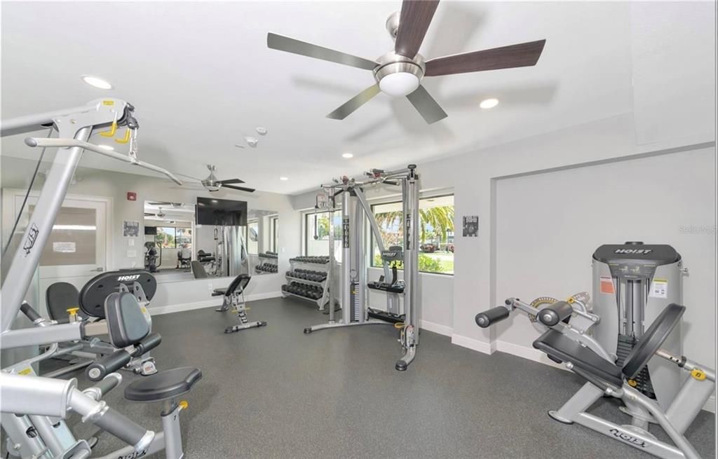 For Sale: $799,900 (3 beds, 2 baths, 2474 Square Feet)
