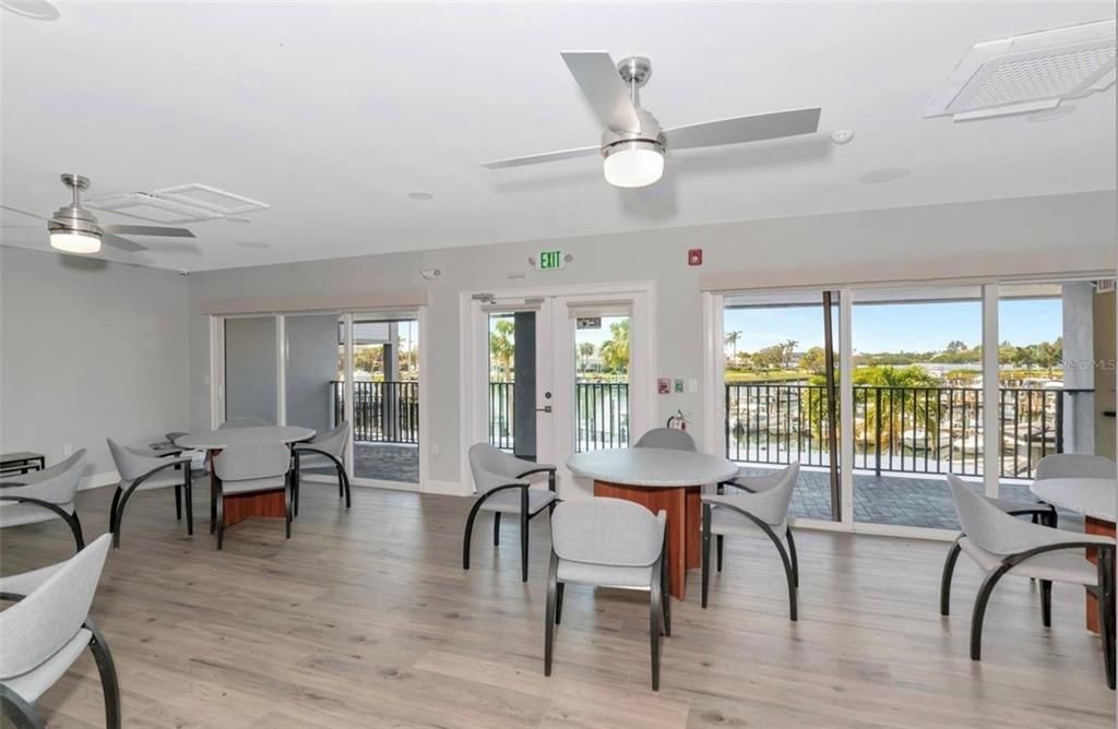 For Sale: $799,900 (3 beds, 2 baths, 2474 Square Feet)