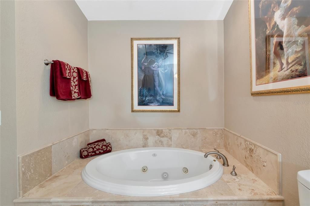 For Sale: $799,900 (3 beds, 2 baths, 2474 Square Feet)