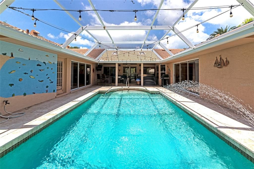 For Sale: $799,900 (3 beds, 2 baths, 2474 Square Feet)