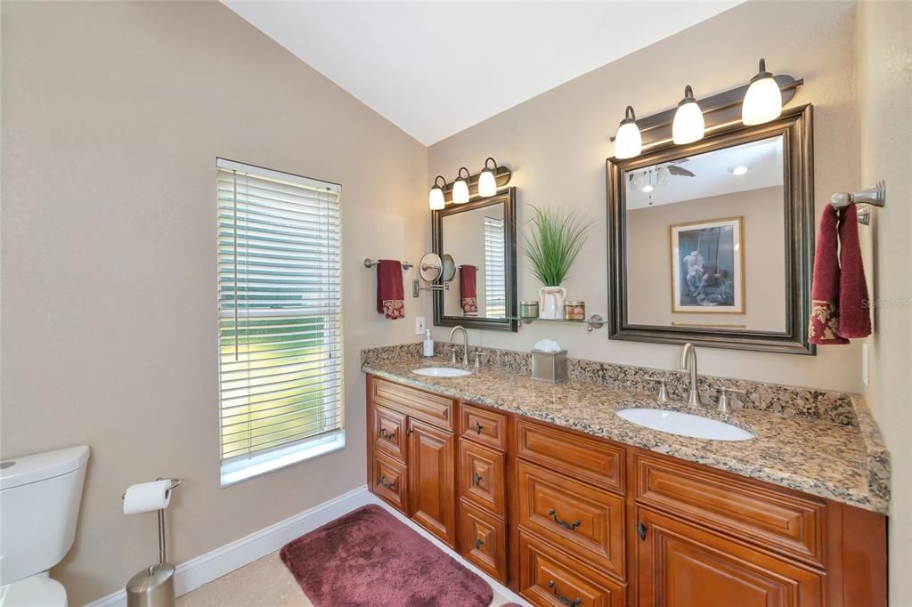 For Sale: $799,900 (3 beds, 2 baths, 2474 Square Feet)