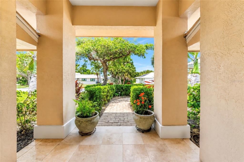 For Sale: $799,900 (3 beds, 2 baths, 2474 Square Feet)