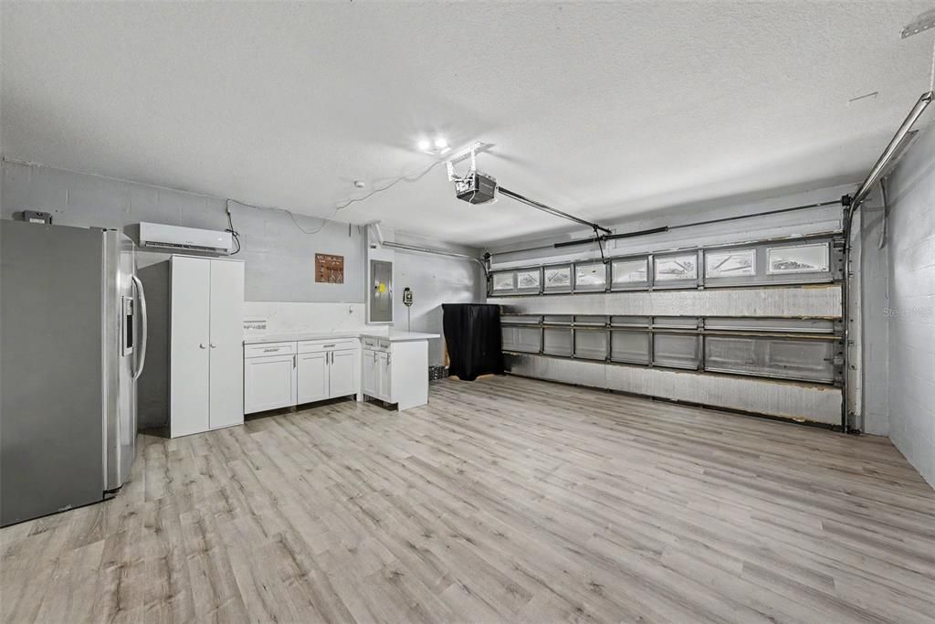 На продажу: $409,900 (4 спален, 2 ванн, 2055 Квадратных фут)