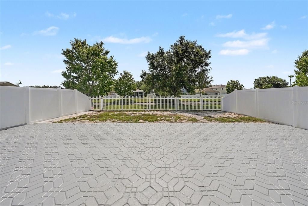 На продажу: $409,900 (4 спален, 2 ванн, 2055 Квадратных фут)