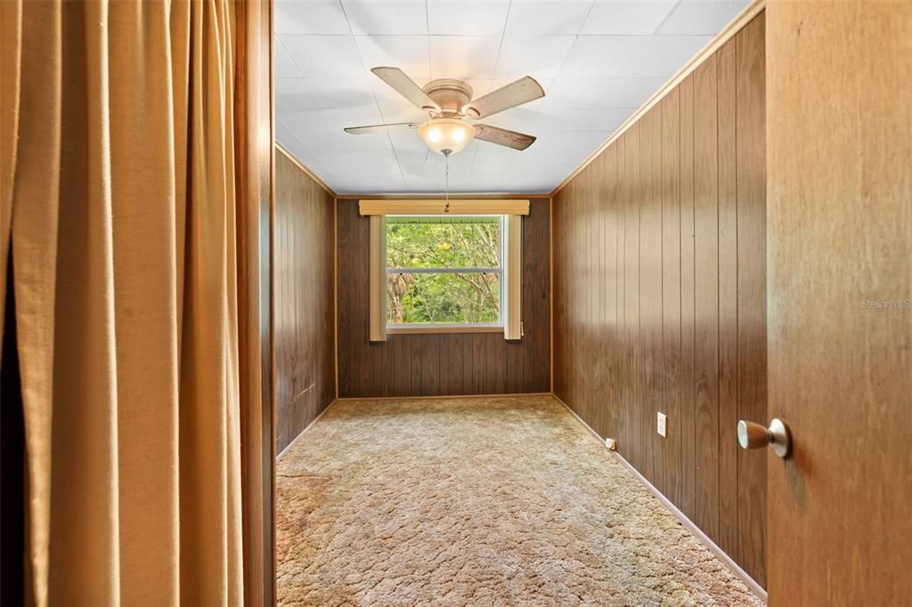 На продажу: $299,999 (4 спален, 2 ванн, 1326 Квадратных фут)