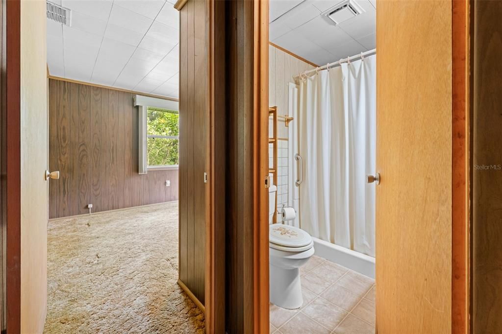 На продажу: $299,999 (4 спален, 2 ванн, 1326 Квадратных фут)