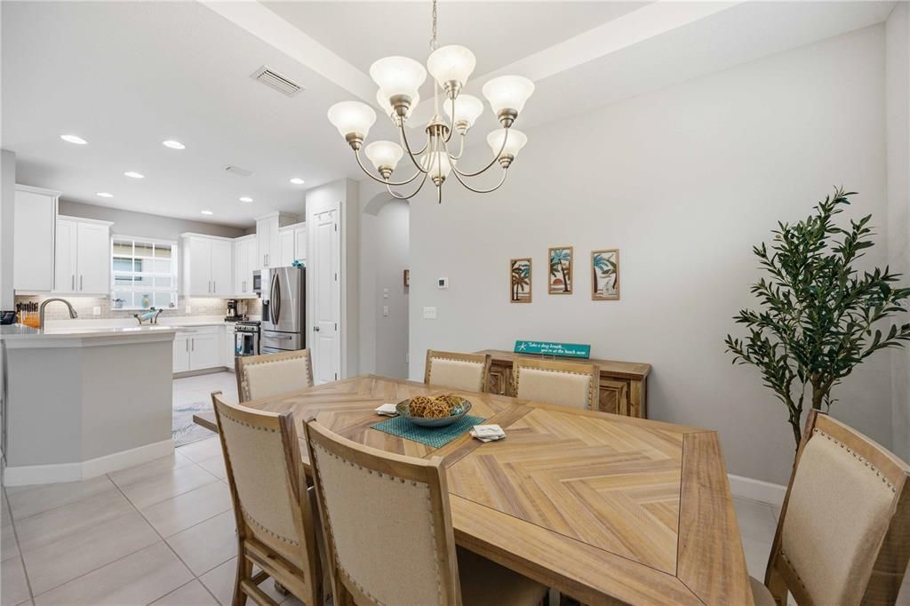 На продажу: $525,000 (2 спален, 2 ванн, 1678 Квадратных фут)
