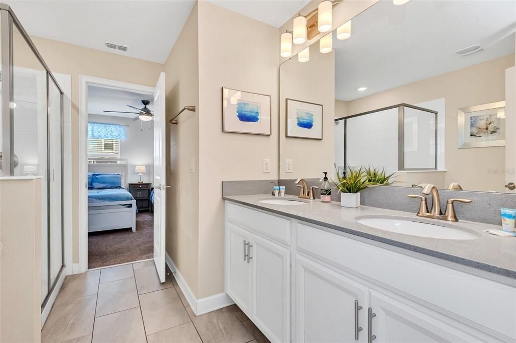 For Sale: $645,000 (8 beds, 5 baths, 3909 Square Feet)