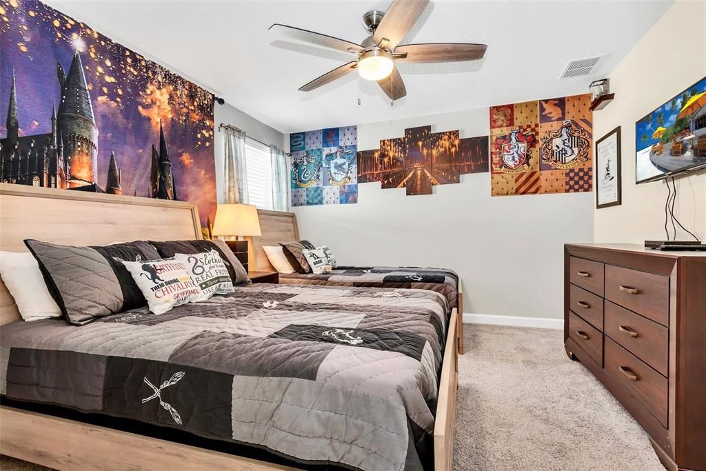 For Sale: $645,000 (8 beds, 5 baths, 3909 Square Feet)