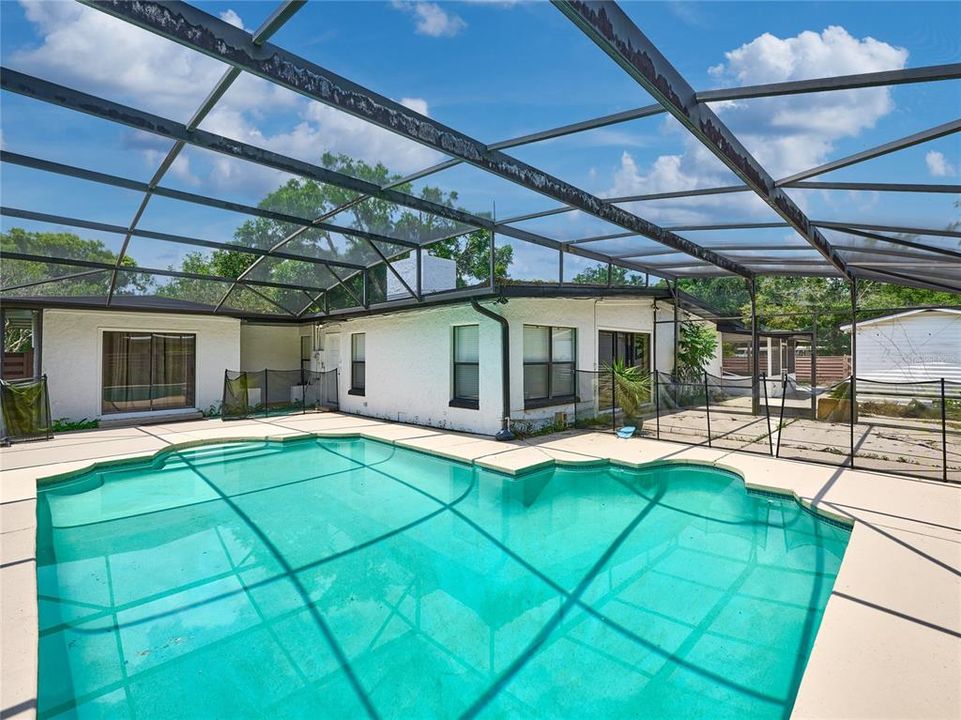 Active With Contract: $525,000 (5 beds, 3 baths, 2226 Square Feet)