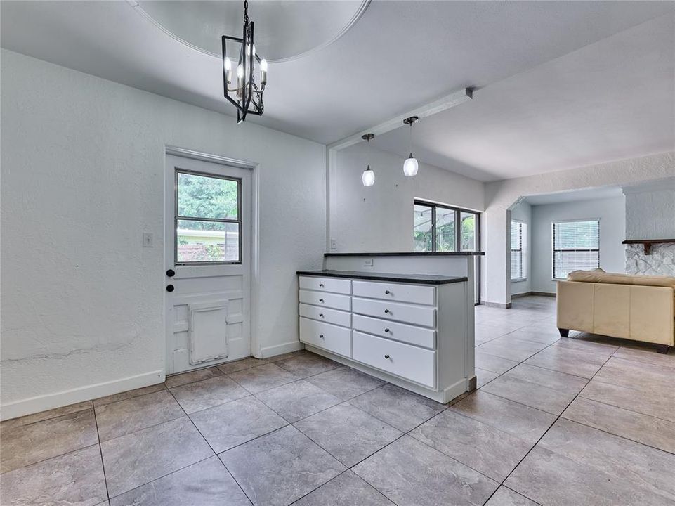 Active With Contract: $525,000 (5 beds, 3 baths, 2226 Square Feet)