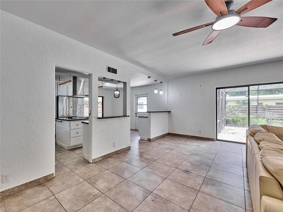 Active With Contract: $525,000 (5 beds, 3 baths, 2226 Square Feet)