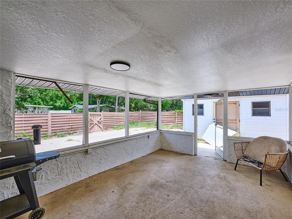 Active With Contract: $525,000 (5 beds, 3 baths, 2226 Square Feet)