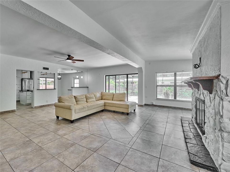 Active With Contract: $525,000 (5 beds, 3 baths, 2226 Square Feet)