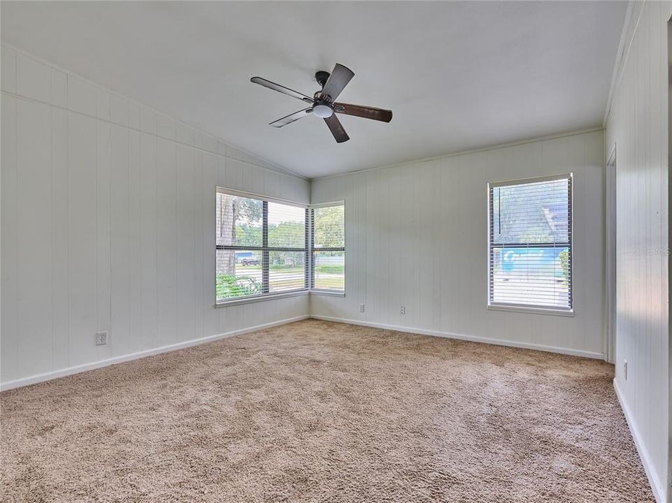 Active With Contract: $525,000 (5 beds, 3 baths, 2226 Square Feet)