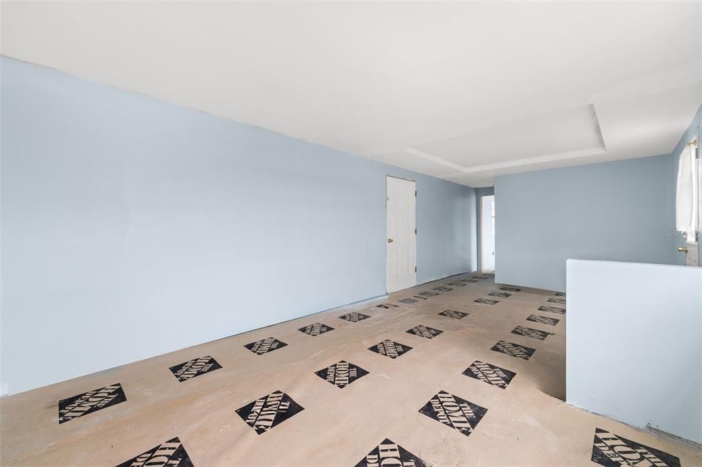 For Sale: $264,950 (2 beds, 1 baths, 624 Square Feet)