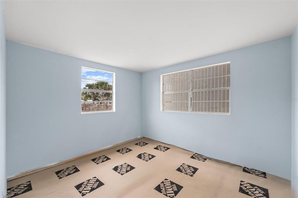 For Sale: $264,950 (2 beds, 1 baths, 624 Square Feet)