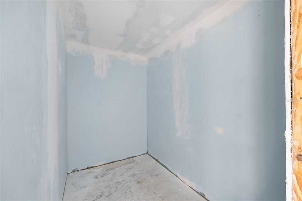 For Sale: $264,950 (2 beds, 1 baths, 624 Square Feet)