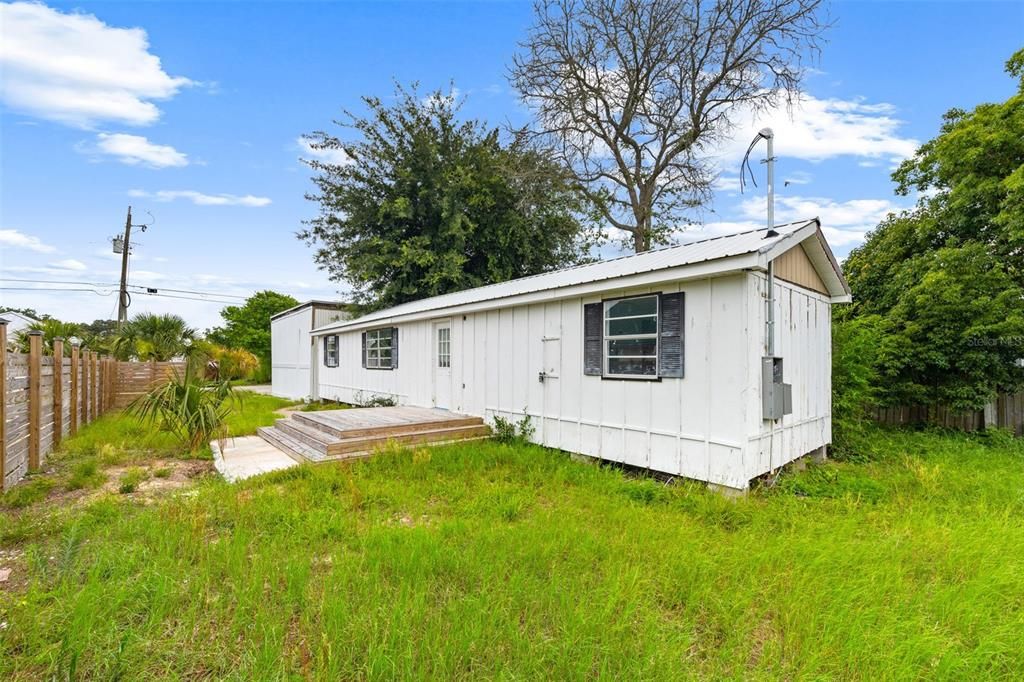 For Sale: $264,950 (2 beds, 1 baths, 624 Square Feet)